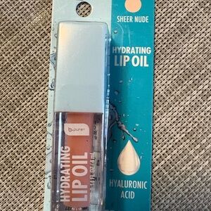 Sheer Nude Lip Oil with Hyaluronic Acid